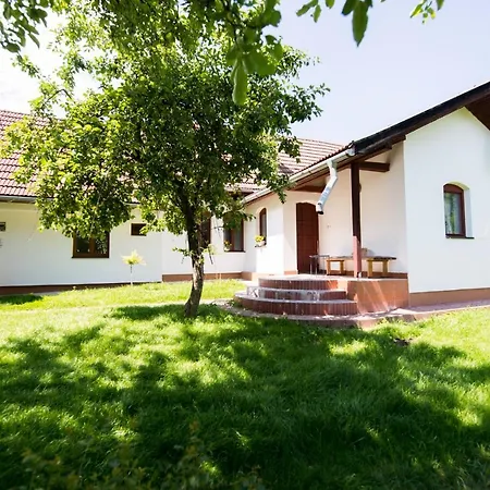 Holiday home V Dedinke *